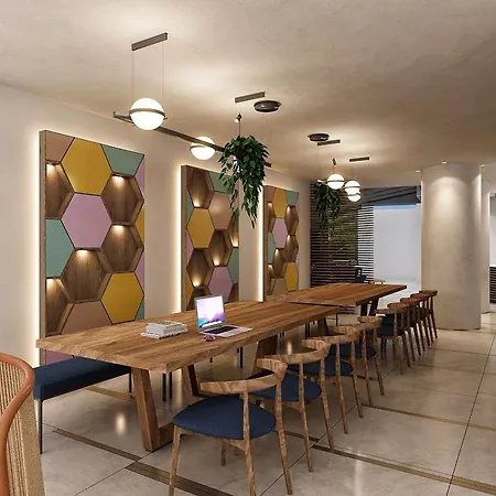 Hampton By Hilton Old