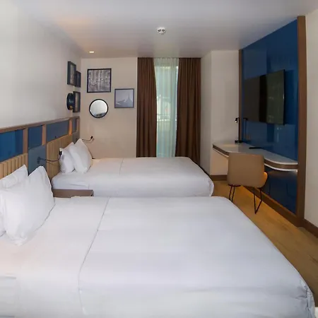 Hotel Hampton By Hilton Old Estambul