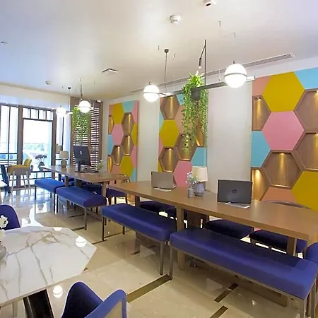 Hampton By Hilton Old Hotel 3*
