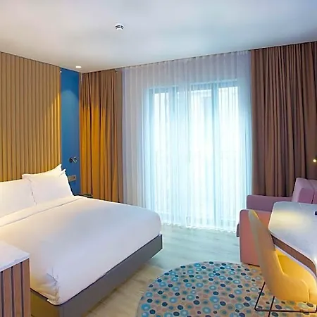 Hotel Hampton By Hilton Old
