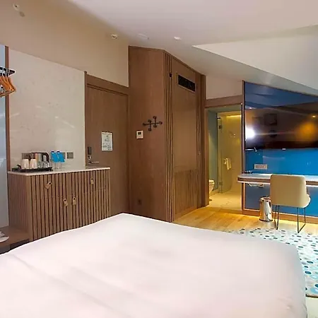 Hotel Hampton By Hilton Old