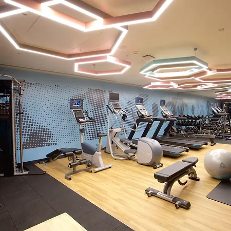 Hampton By Hilton Old 3*