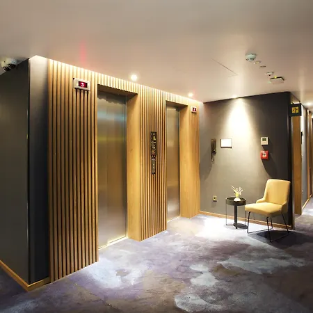 Hampton By Hilton Old 3*